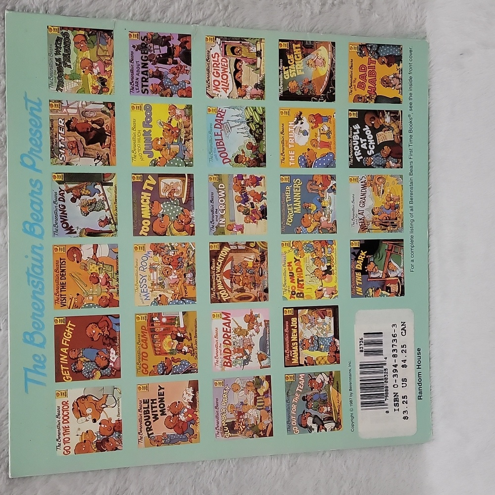 The Berenstain Bears Go To School - Picture 2 of 4